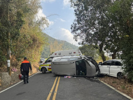 煞車失靈釀禍！高雄藤枝林道兩車對撞11傷最小6歲 