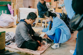 結合醫護與社工資源　新北社會局攜手思安協會為街友提供醫療服務