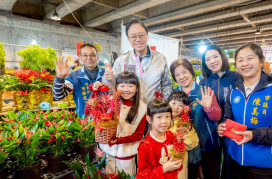 桃園假日花市今起連續營業16天　張善政拜早年邀市民採買迎新春