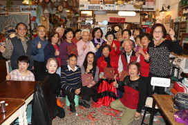 從獨居到相互扶持！板橋小兔子關懷據點迎喜事  兩長輩互許終身照顧陪伴