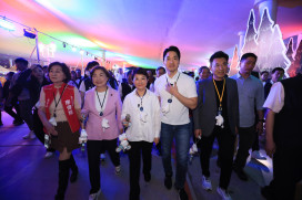 創歷史新高！盧秀燕偕蔣萬安逛中台灣燈會 「雙城連線行銷」朝650萬參觀人次邁進