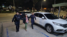 疑保險理賠糾紛遭丟蛋噴漆  苓雅分局調監視器追人