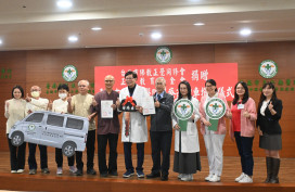 正覺同修會暨正覺教育基金會捐贈公務車 安南醫服務不再受限距離