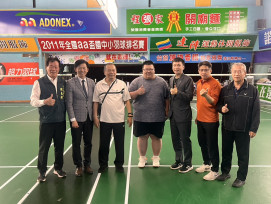 飲水思源！運動部長李洋快閃關廟「達陣羽球館」 感恩昔日復健守護情