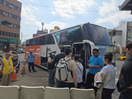 台灣祭湧人潮  高雄區監理所:墾丁客運全面升級、機動加班疏運