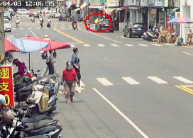 誰放的？機車被綁500元現金　高市刑大追查背後動機