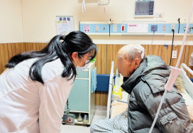 醫療攜手社區打造安全網 接住百歲人瑞安心御老