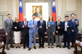 立法院韓國瑜院長接見美國聯邦眾院「共和黨研究委員會」（RSC）國安任務小組主席諾恩（Zach Nunn）訪問團一行