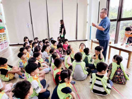 桃園郵局x四季幼兒園　母親節書寫明信片體驗郵政傳遞幸福與祝福