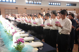 慈濟基金會60週年浴佛典禮台南登場　各界齊聚祈福傳遞大愛
