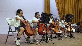 彰化榮家感謝慎齋國小音樂傳愛 悠揚樂音串起溫馨世代情