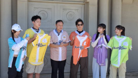 副市長鄭照新攜手《飢餓遊戲》宣傳臺中鍋烤節　邀全民投票抽限量簽名球衣