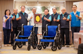埔墘福德宮關懷新北弱勢：捐贈255台輪椅、贈身障學童電動輪椅