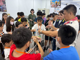 新北市教育局舉辦「創新國防FUN心玩」暑期營：透過實際參與，建立生活中的安全意識