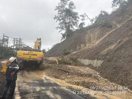即時|甲仙台20線邊坡坍方雙向中斷　公路局搶修拚下午3點恢復通行
