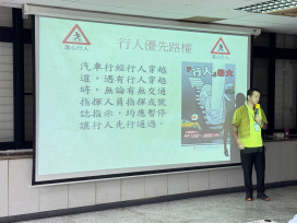 路口別搶快！高雄區監理所提醒貨運駕駛　停讓行人安全再上路