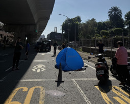 大車擦撞機車釀悲劇！大寮市道188車禍　76歲女乘客不幸身亡