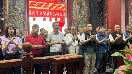 林口頂福巖顯應祖師聖誕　侯友宜參香祈福、走訪文物館