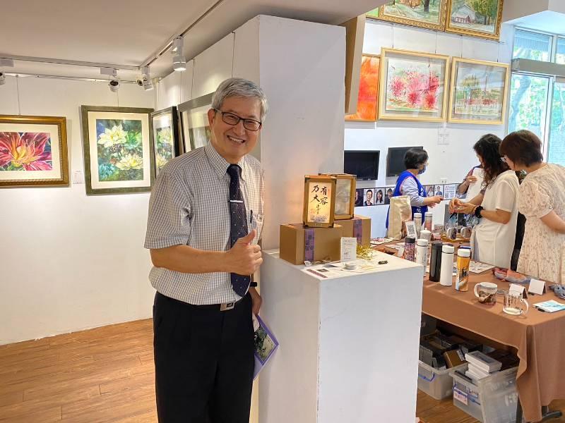 高師大舉行「2023當代聯展暨吳連賞與藝術話世代」開幕活動 