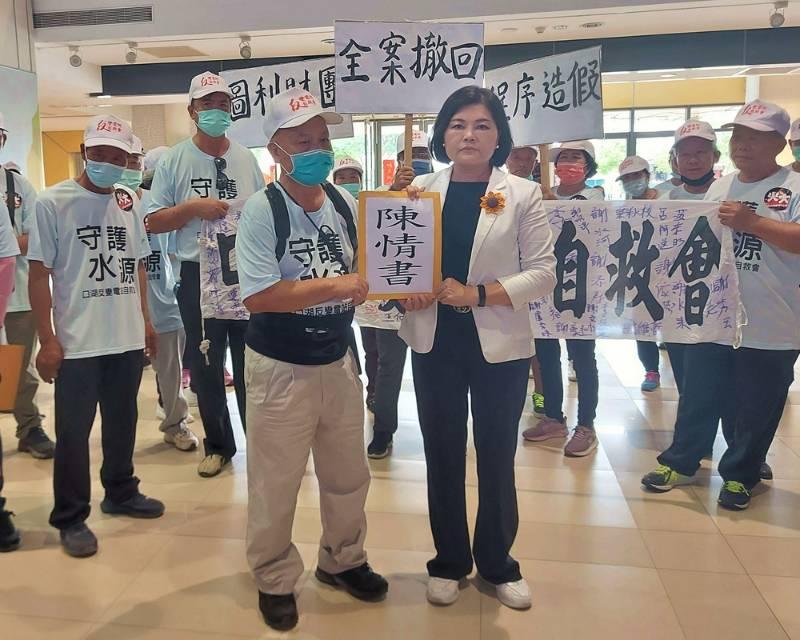 反變電站口湖自救會遞陳情書　張麗善盼能源局重視民意