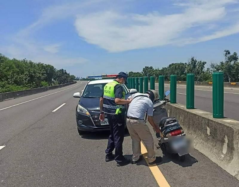 老翁誤闖快速道險象環生　臺西警安全護送並舉發