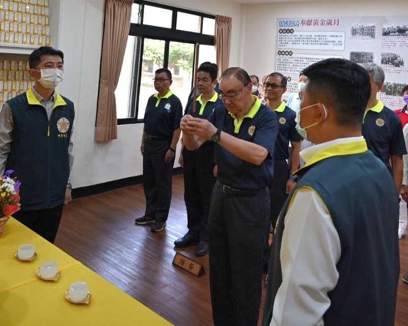 大鵬主委視導中彰榮家 關懷住民長輩