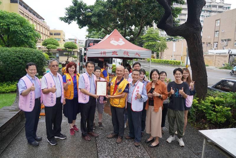 熱血台電！台電高雄、鳳山區處5熱血英雄號召捐血百袋