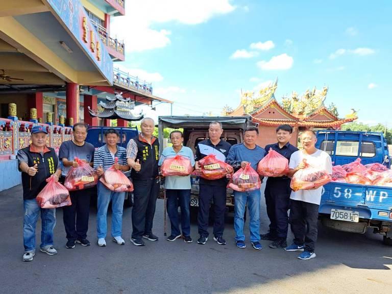 雲林法主慈善關懷協會　代轉普度物資予邊緣戶