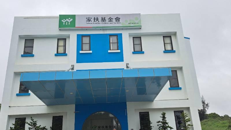 獎學金變愛心&nbsp;劉時榮拋磚引玉&nbsp;&nbsp;助金門家扶弱勢兒童