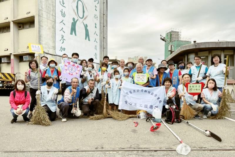 「清除孑孓行動日」防治登革熱　台電新竹區處聯手東山里環保志工環境清潔滅蚊守護家園