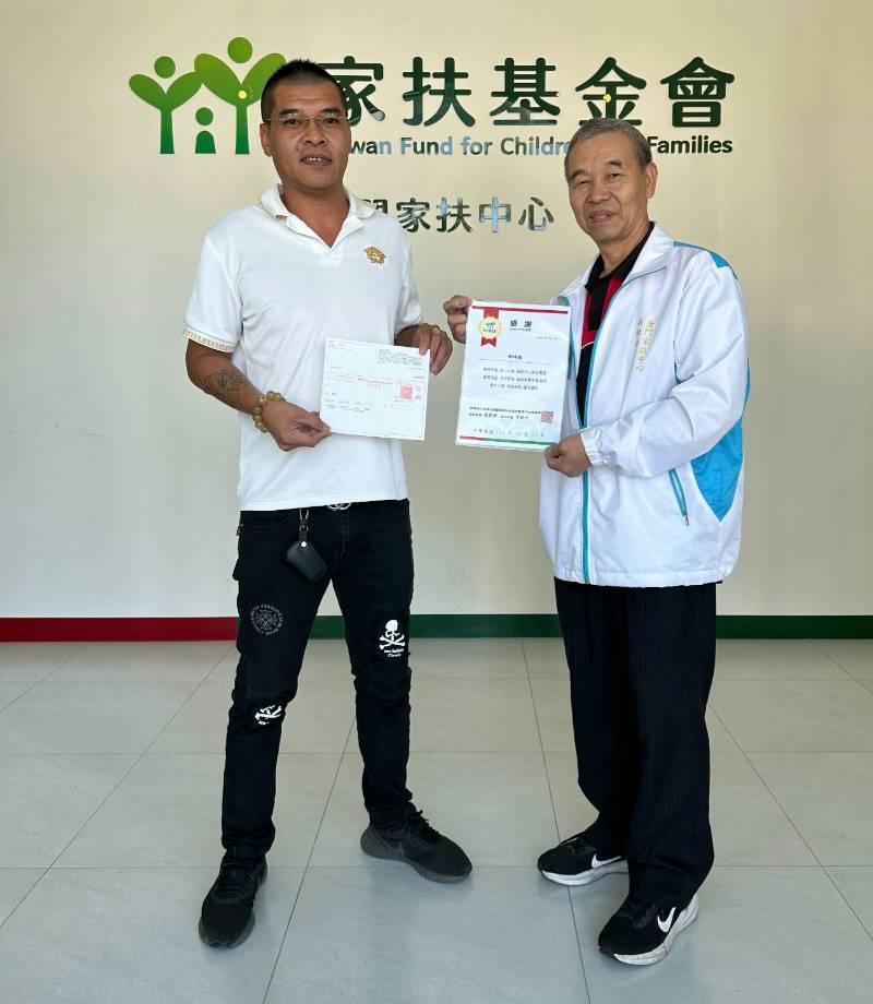 獎學金變愛心&nbsp;劉時榮拋磚引玉&nbsp;&nbsp;助金門家扶弱勢兒童