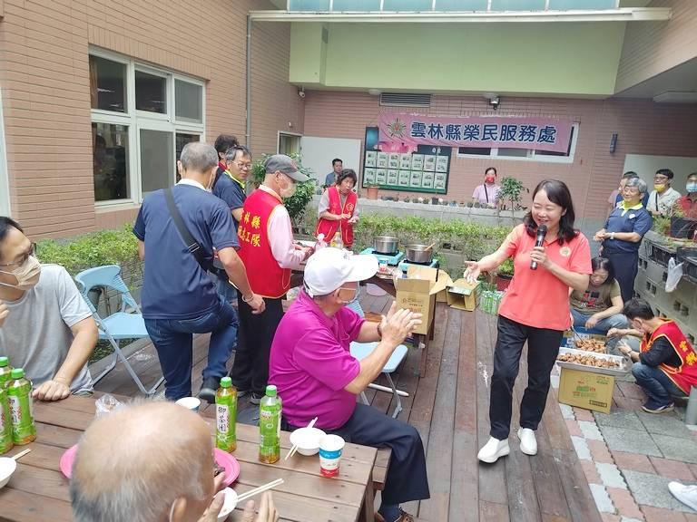 雲榮服烤肉聚餐慶重陽　為榮民眷送上溫馨祝福