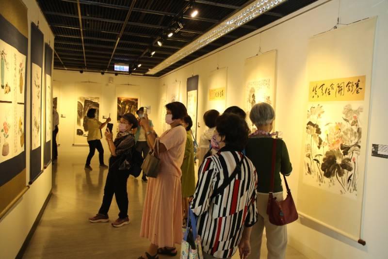 「墨象」-澄清湖畔雅集會員聯展於高雄文化中心至高館展出