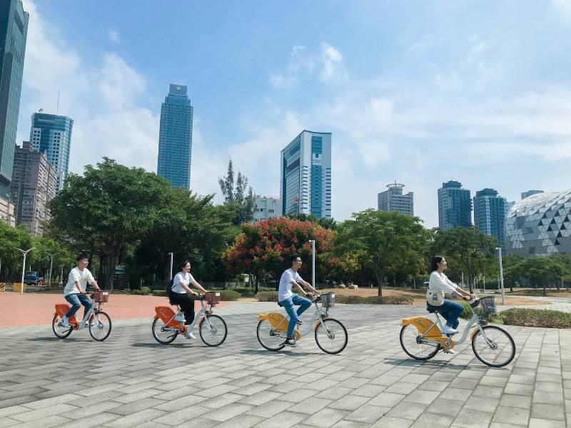 高市交通局榮獲卓越環保殊榮 ─ 打造永續淨零城市新典範