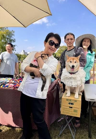 中市太平坪林森林公園萬人野餐  毛小孩齊聚同樂