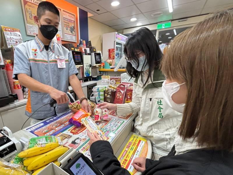 南市愛心餐食券愛心不放假 黃偉哲結合民間資源提供弱勢學童餐食補給