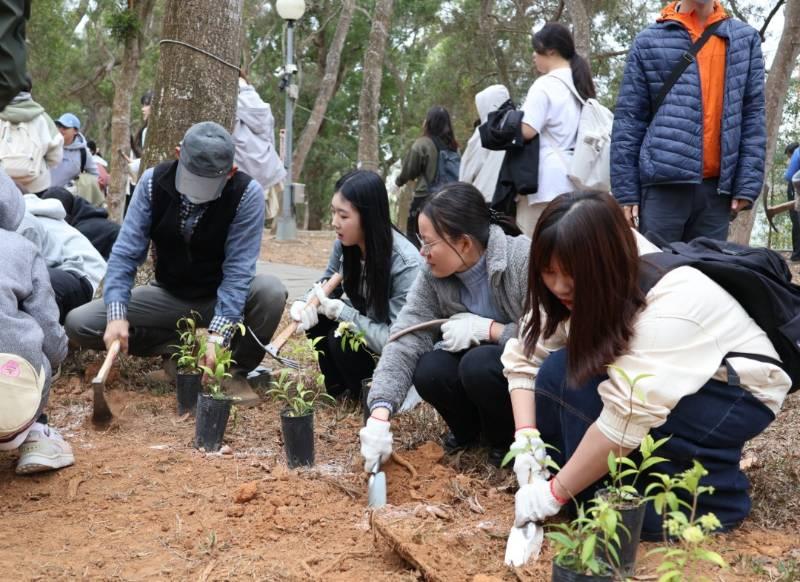 東海創建全臺第一所大學樹銀行「Tree Bank」  邀請民眾為自己種下一棵樹