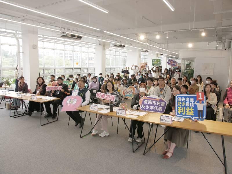 臺南市兒少代表徽章設計首獎出爐 發聲意象結合「孔廟」注入「活水」獲肯定