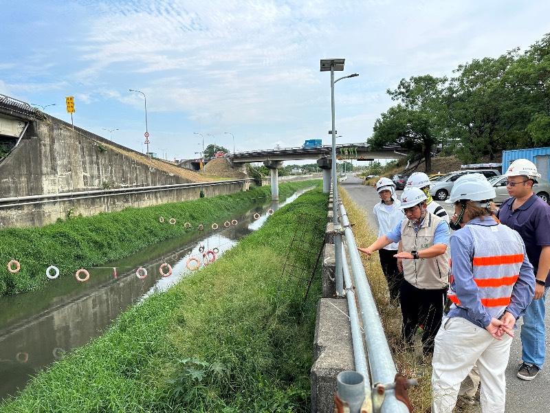 「地震頻傳又遇鋒面來襲，黃偉哲市長要求市府團隊加強防汛整備，提醒民眾注意安全」