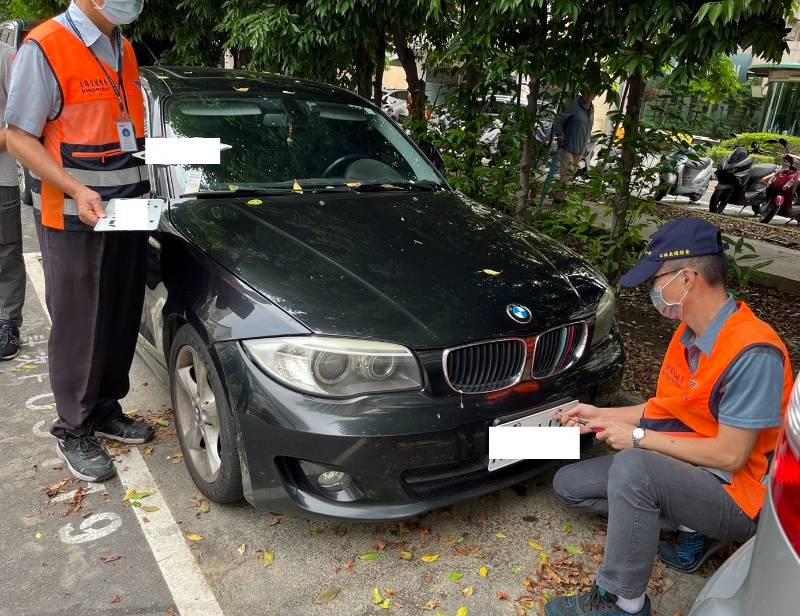 高市所抓牌神器再發威   一天查獲9部違規霸王車無所遁形!