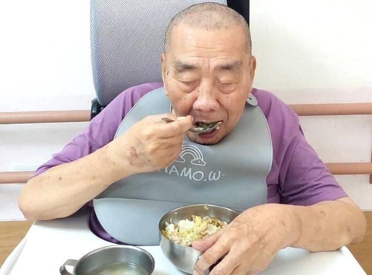 雲林榮家助甩大象鼻　重新找回長輩美食樂趣