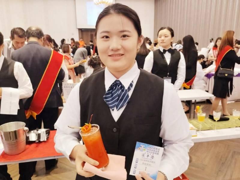 敏實科大餐飲系學生劉思妤「番茄狂歡」飲調　榮獲2024 HBC美饌賽亞軍