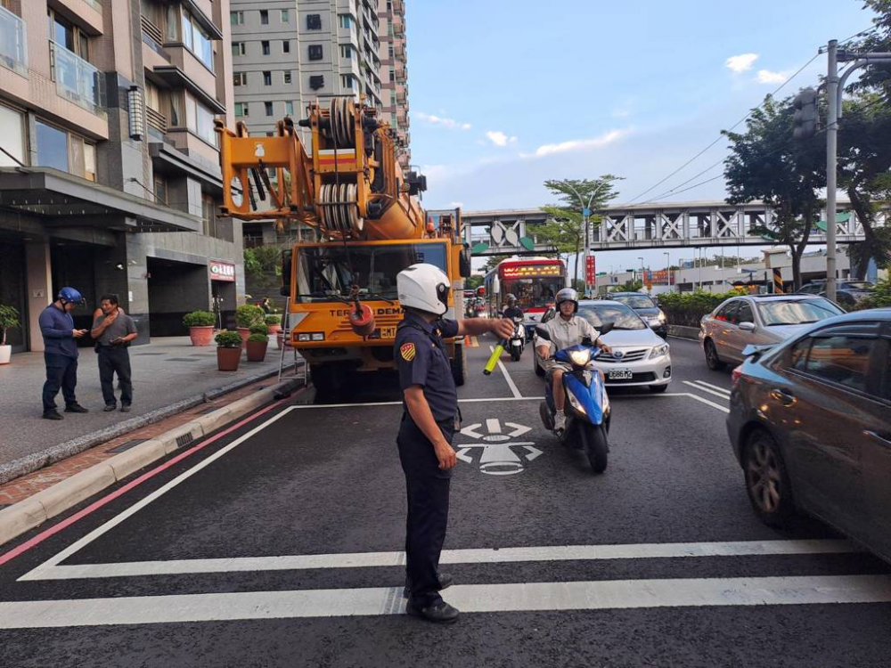 大型特種車輛行駛交通敏感道路 請做好車輛檢查及備妥應急方案