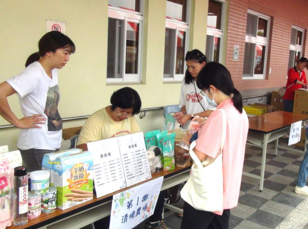 雲林榮家創新慶榮民節　熱鬧辦理園遊市集活動