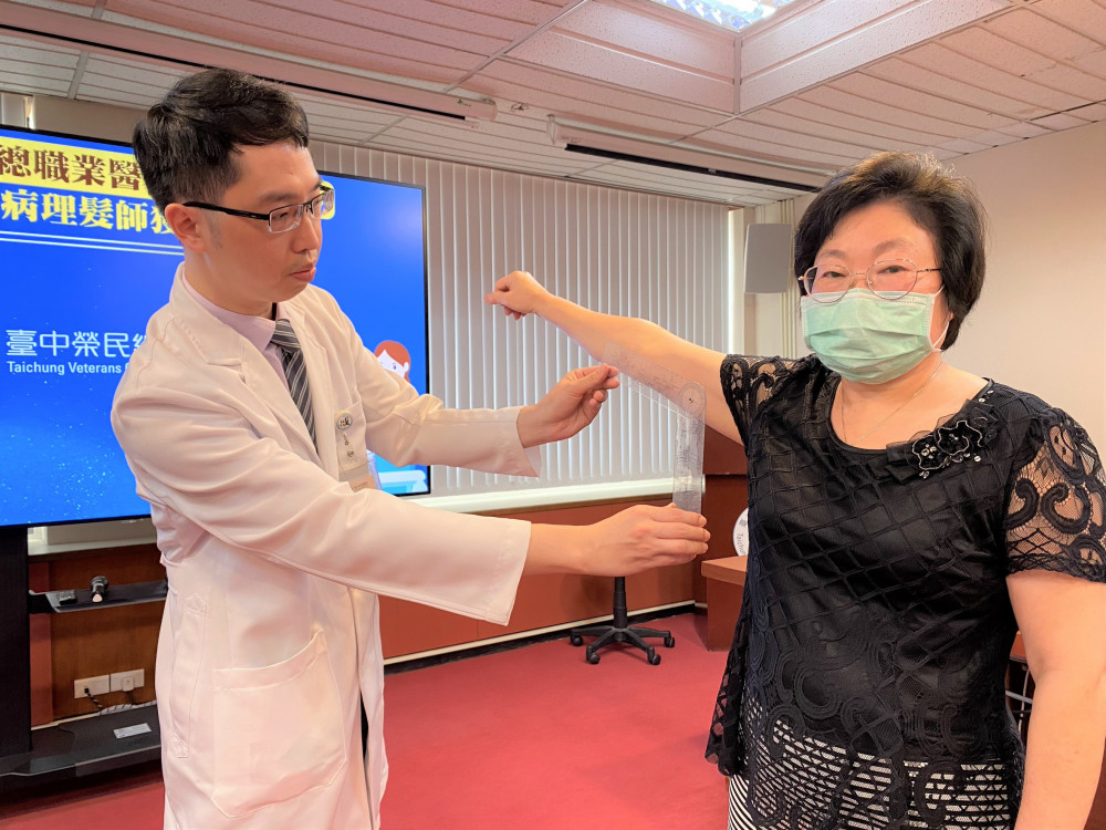 臺中榮總職業醫學團隊挺勞工 助傷病理髮師獲職災給付