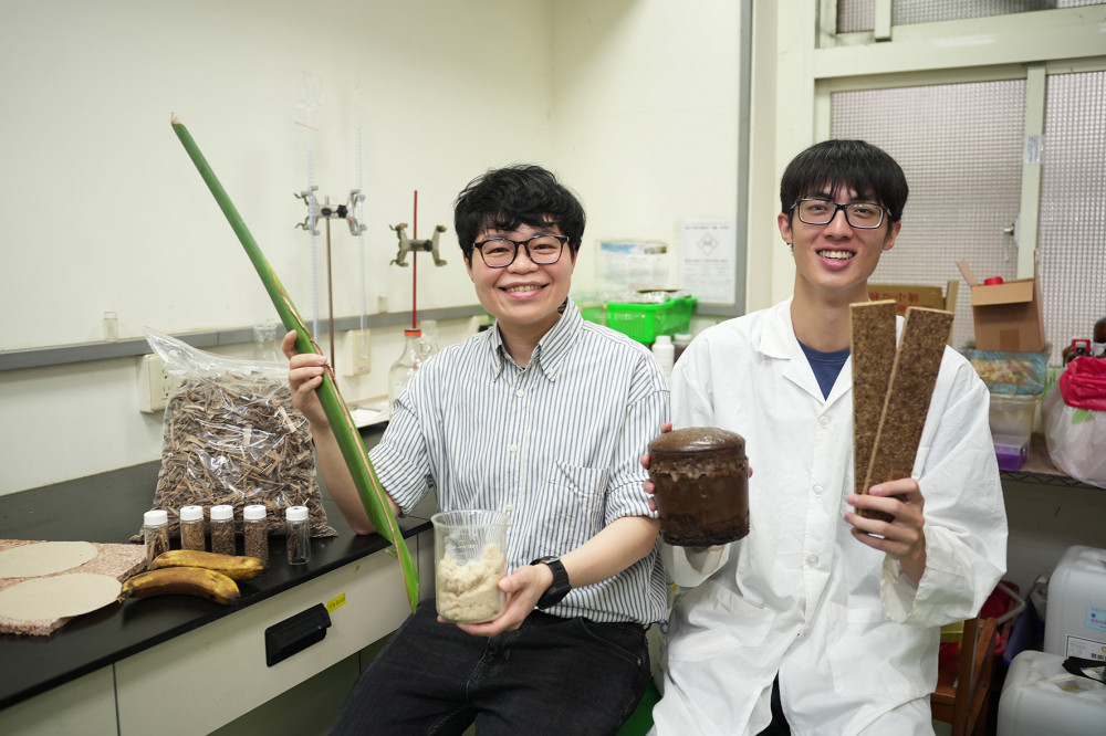 香蕉廢棄物變建材  興大團隊開發新型隔熱環保建材  榮獲大專綠色化學創意競賽金獎