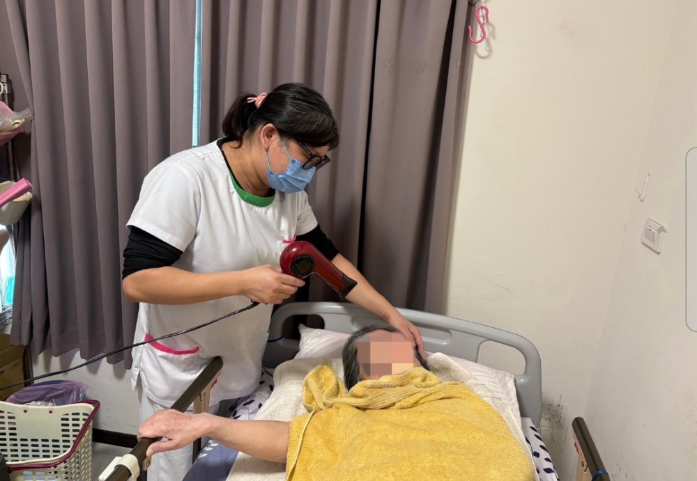 創世基金會台中分院感謝護理天使、守護植物人健康