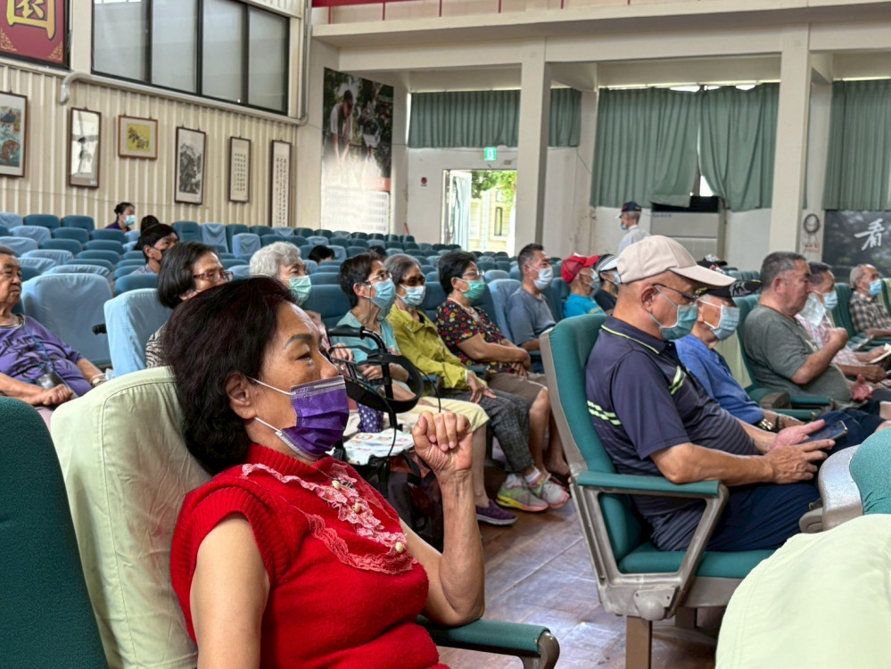 中彰榮家辦心理健康講座 守護住民身心靈健康