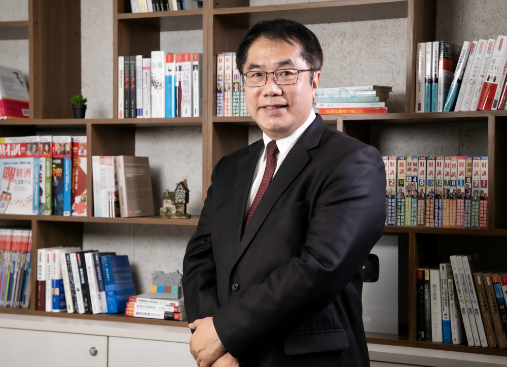 台南市長黃偉哲滿意度六都進步最多　建設、招商、政策三箭齊發　市民有感支持升溫