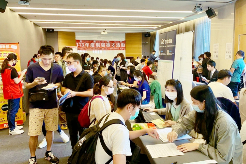 桃竹苗分署苗栗今年首場大型現場徵才7/5登場　逾1500個職缺搶先看！